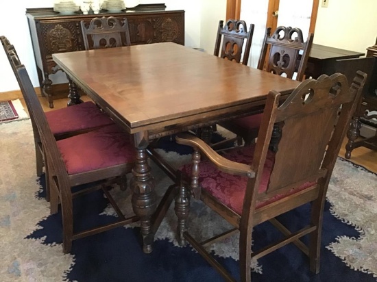 Italian Style Oak Dining Table. Six Chairs.