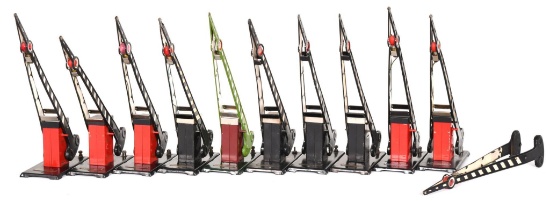 10-Lionel Automatic Crossing Gates