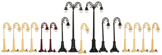 16-Lionel Lamp Post (different sizes)