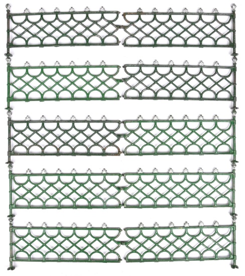 10-Kenton Ornate Cast Iron Fencing w/one foot