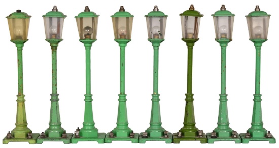 8-Lionel 56 Lamp Post (type I) (1924-1942)