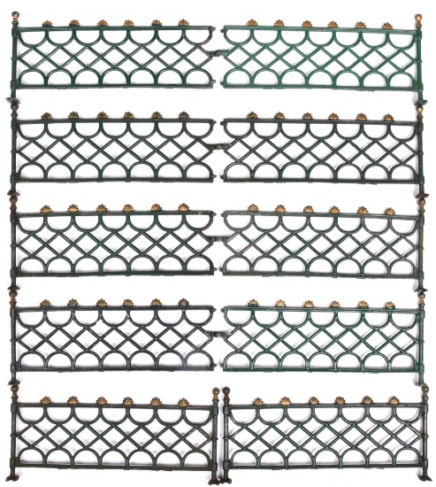10-Kenton Ornate Cast Iron Fencing w/one foot
