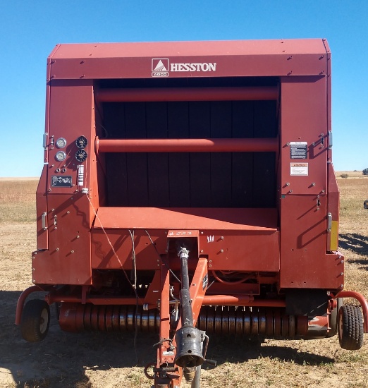 Hesston Round baler