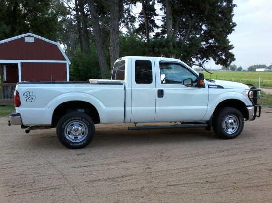 2014 4x4 Ford F-250 Pickup