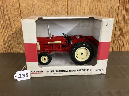 IH 330 Utility Tractor