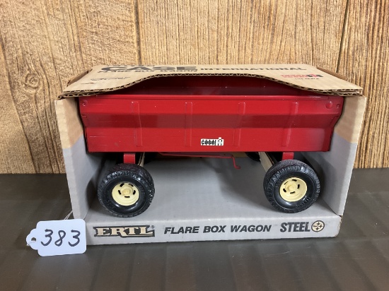 Case IH Flare Box Wagon