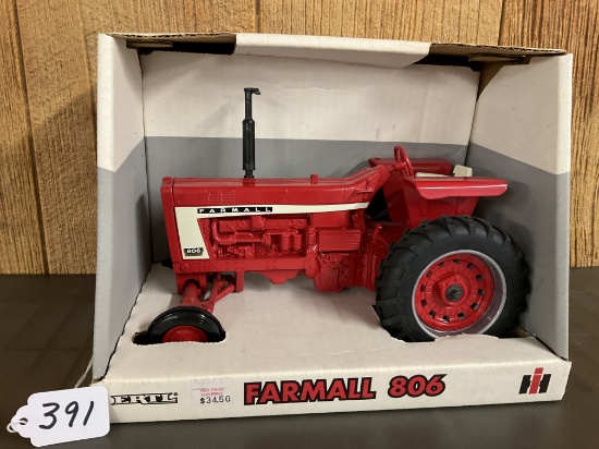 Farmall 806 Diesel Tractor