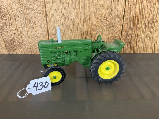 JD M-M Tractor