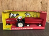 IH Tractor - Wagon Set