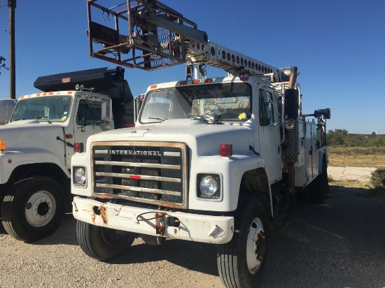 1985 International 1854 Reel Truck with Bucket