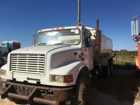 2000 Internatinonal 4900 Water Truck