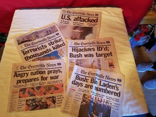 Lot of 9/11 Newspapers
