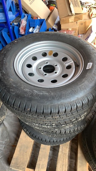 1 of 4 new tires 205/75 r15 w/rim