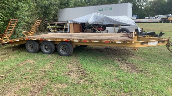 2001Hurst tri axle trailer