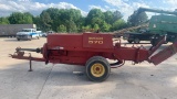 New Holland 570 square baker