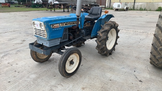 Mitsubishi D2000 II tractor
