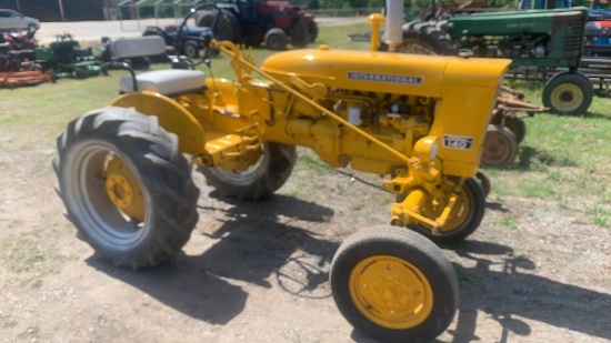 International Farmall 140