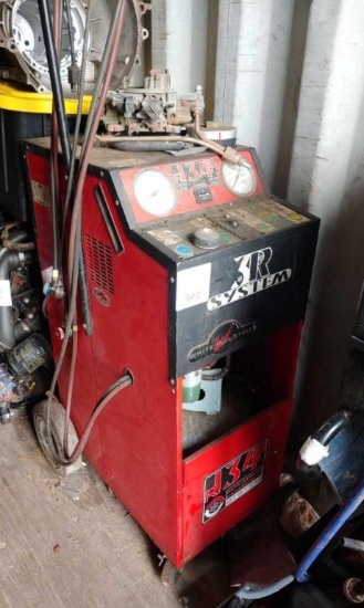 Refrigerant vacuum system