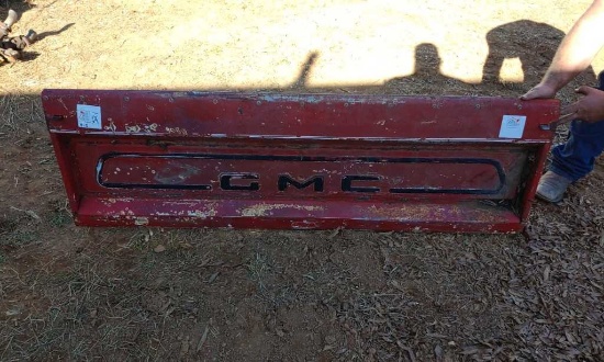 GMC1960-66 tailgate