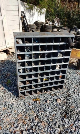Bolt bin w/ bolts