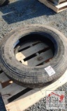 255/R80R22.5 Truck tire