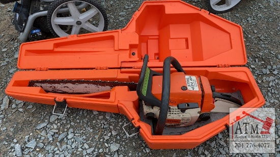 STIHL 024 AV Chainsaw in Case
