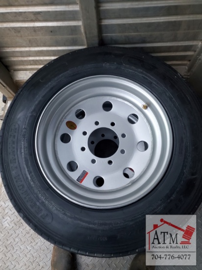 (1) New 215/R75-17.5 16-Ply 8-Lug -Tire/Wheel Assy