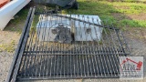 14’ Estate Gate w/ Horse