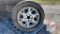 (1) 5 Lug 225/60R16 Tire