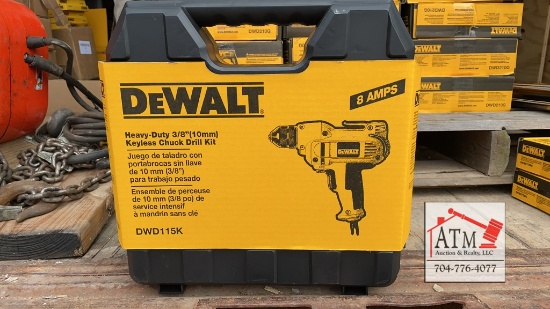 DeWalt Heavy Duty 3/8" Keyless Drill Kit