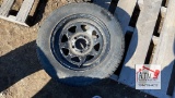 (1) 5 Lug 185/65R14 Tire