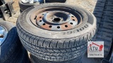 (5) 5 Lug 215/60R16 Tires