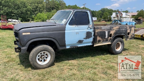1985 Ford 4X4 (Non-Running)
