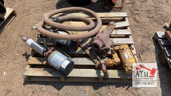 (4) Pumps and Hose