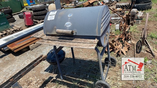 (2) Charcoal Grills