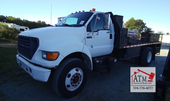 2000 Ford F-750 16' Flat Bed