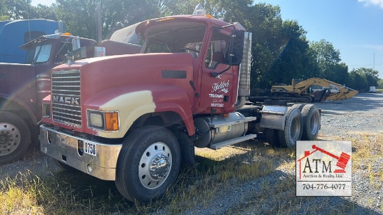 2006 Mack CHN613 Road Tractor (Wrecked)