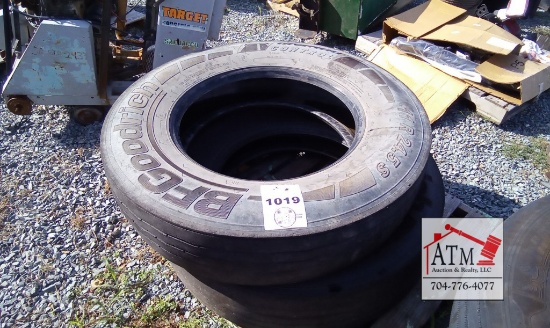 (2) 11R24.5 Tires