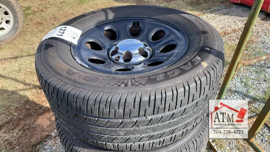 (4) 6 Lug Chevy Wheels 265/60R17