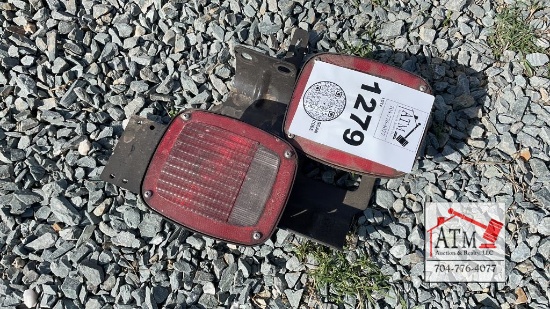 (2) Brake Lights