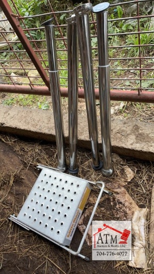 Work Platform and Metal Extending Legs