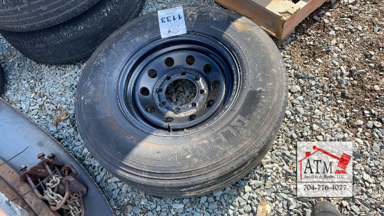 8 Lug 235/80R16 Trailer Tire/Wheel