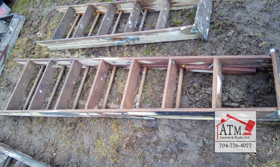 8' Wooden Ladder