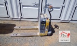 Yale MPB040 Electric Pallet Jack