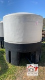 1050 Gal Tank
