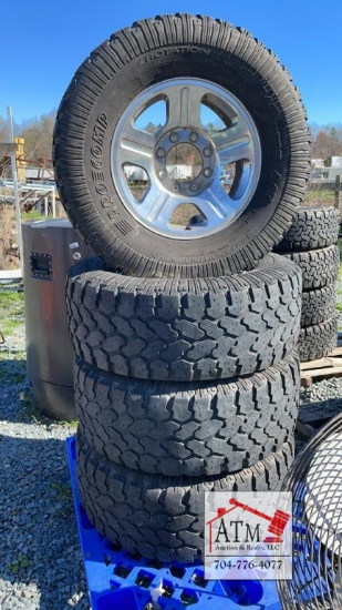 (4) 8 Lug Ford 3x12.50R18 Tires/Wheels
