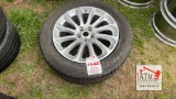 (1) 255/55R20 5 Lug Wheel