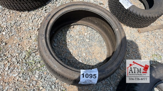 NEW 245/35ZR18 Tire