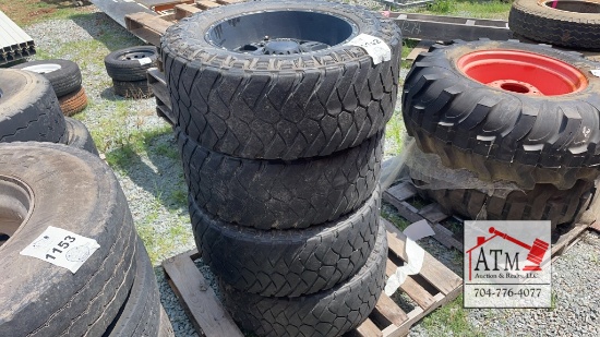 (4) 8 Lug 35x12.5R20 Tires/Wheels