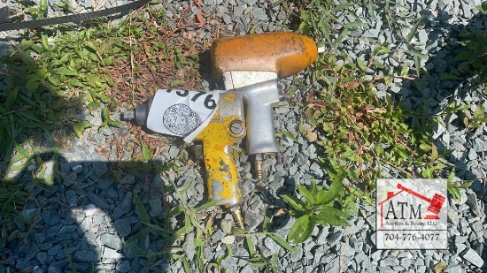 (2) 3/4" Impact Wrenches